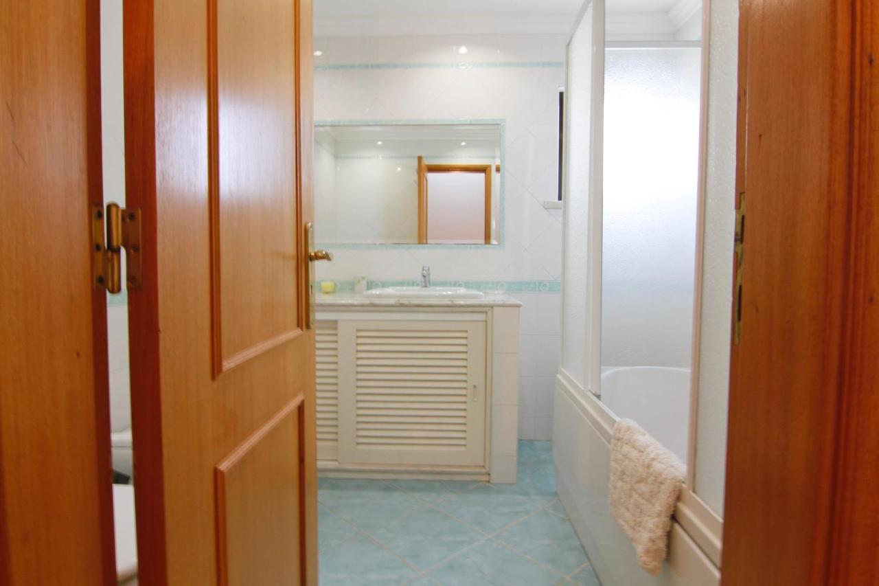 Lovelystay - Alto Dos Calicos 2Br House With Garden Αλμπουφέιρα Εξωτερικό φωτογραφία