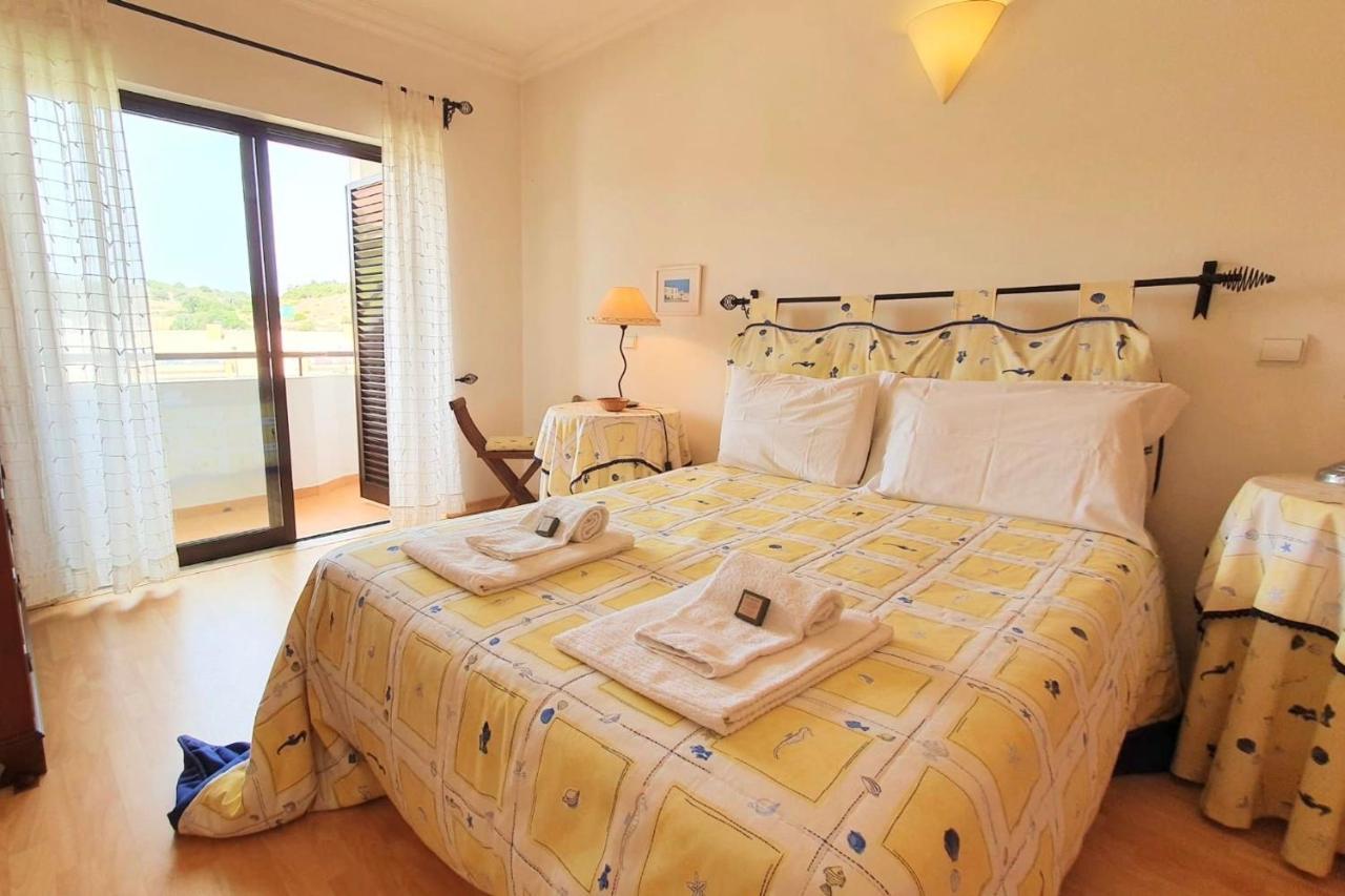 Lovelystay - Alto Dos Calicos 2Br House With Garden Αλμπουφέιρα Εξωτερικό φωτογραφία