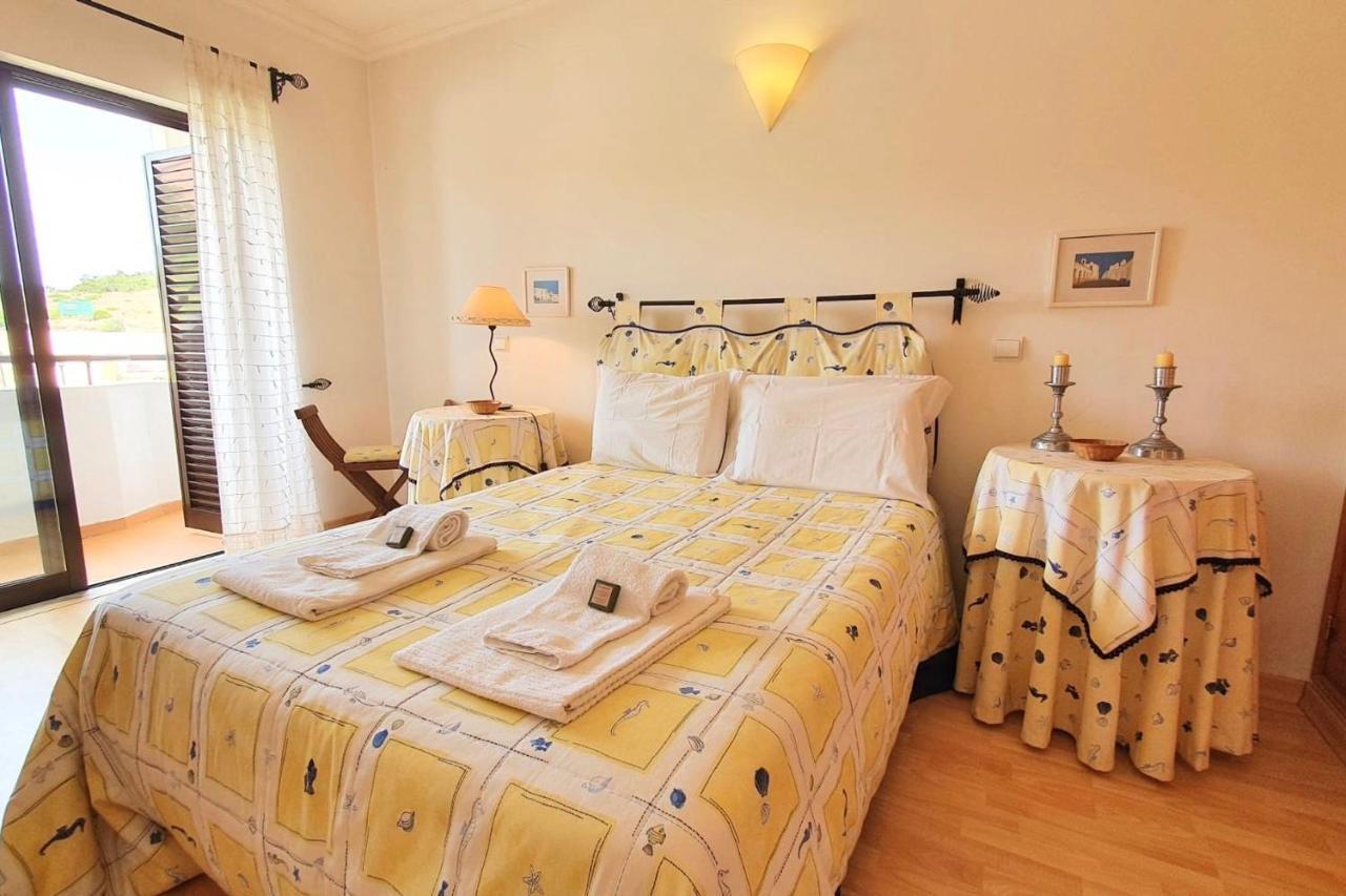 Lovelystay - Alto Dos Calicos 2Br House With Garden Αλμπουφέιρα Εξωτερικό φωτογραφία