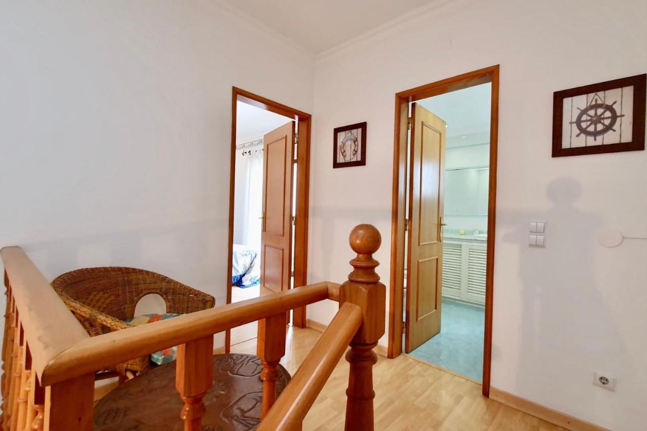 Lovelystay - Alto Dos Calicos 2Br House With Garden Αλμπουφέιρα Εξωτερικό φωτογραφία